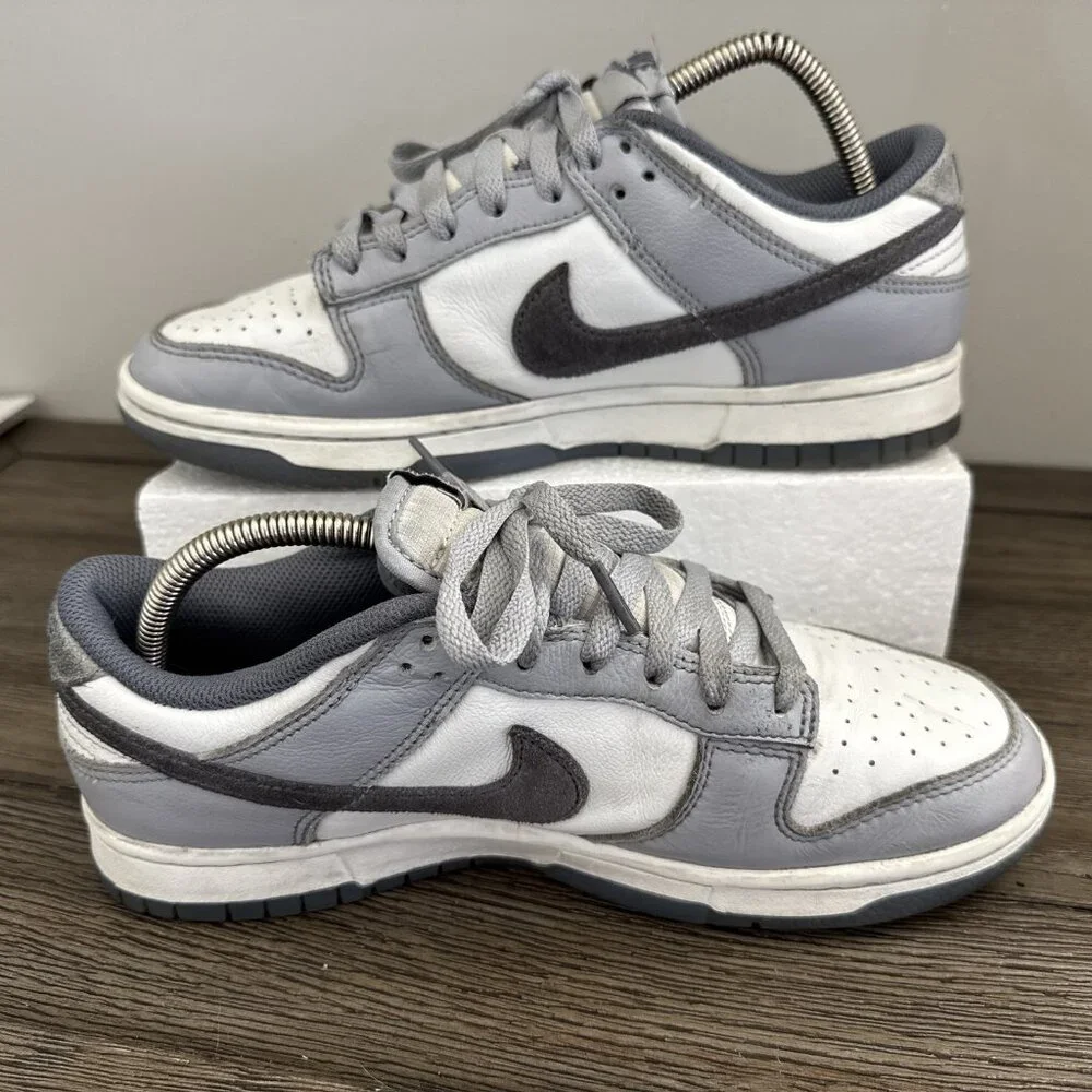 Nike Dunk Low SE Light Carbon Shoes Men’s 8 FJ4188-100 - Picture 3 of 16